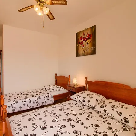Sosic Ii Apartment