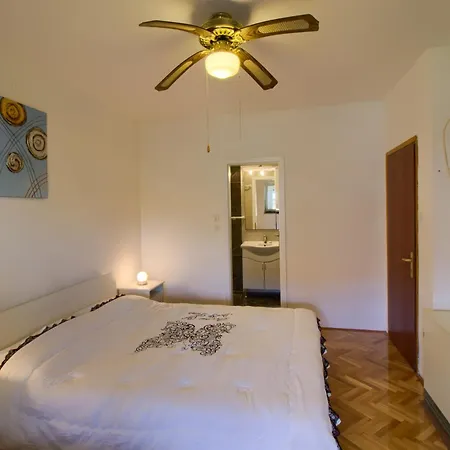 Appartamento Sosic Ii *